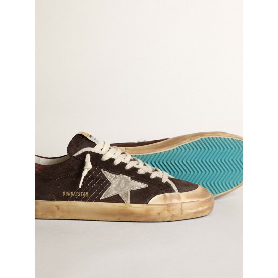 Super-Star Penstar in brown suede with a platinum star
